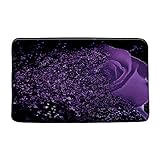 Badematte mit violettem Rosenmotiv, Fantasie-Traum-Blume, magische verschwundene Blütenblätter, glamouröser…